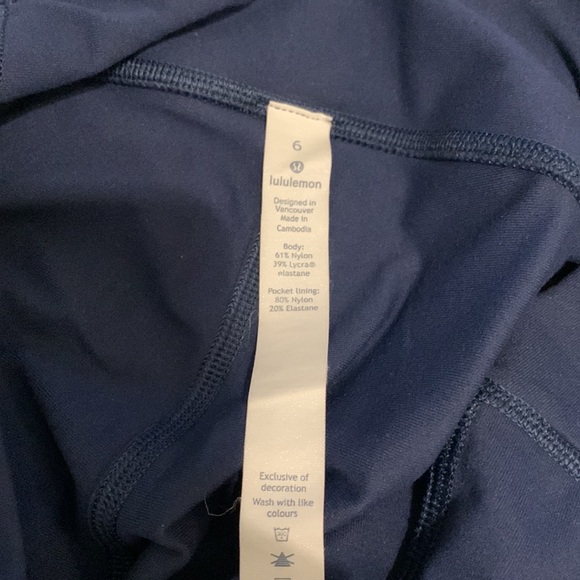 Like new Lululemon Speed Up legging size 6 - Picture 8 of 9